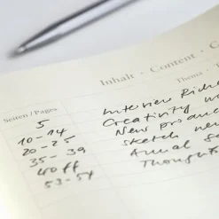 Anteckningsbok A6 Leuchtturm1917 dotted mjuk Black