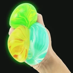 Boll marmorerad som lyser i mörkret