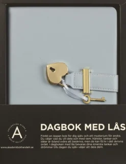 Dagbok med lås ljusblå