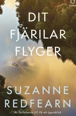 Dit fjärilar flyger