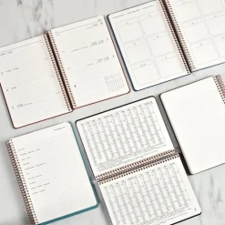 Kalender 2025 A5 vecka/uppslag orange